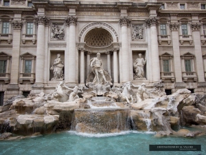 Trevi Fountain, Rome ItalyOlympus EPL-1, 7-14mm lens@14mm, f/4.5, 1/1000s, ISO:200