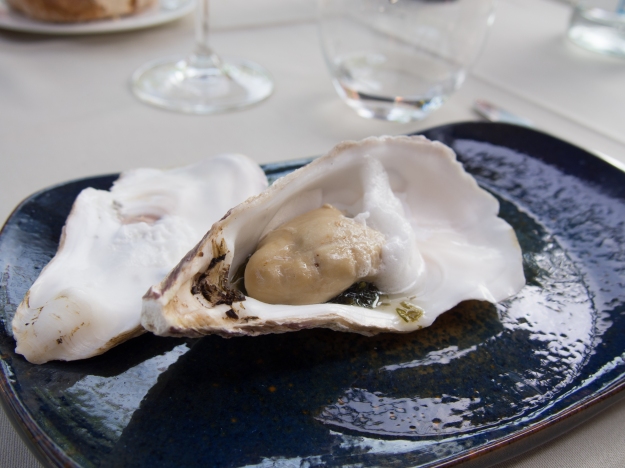 Asador Etxebarri - Grilled Oyster with Seaweed - Tasting Menu - Lunch